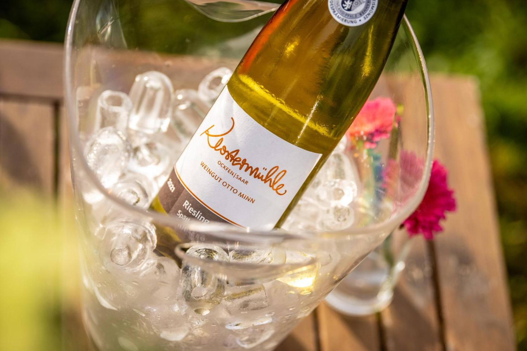 Weinhotel Restaurant Klostermuehle Ockfen エクステリア 写真