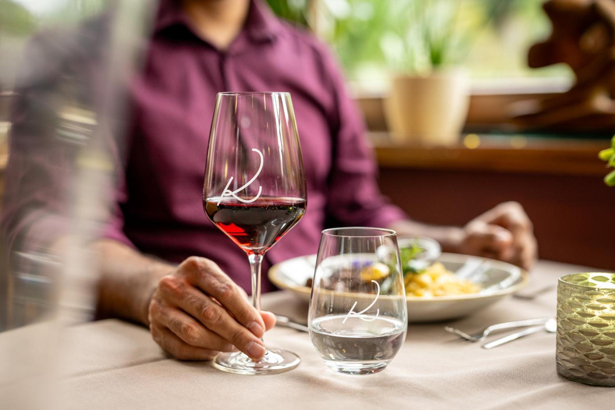 Weinhotel Restaurant Klostermuehle Ockfen エクステリア 写真