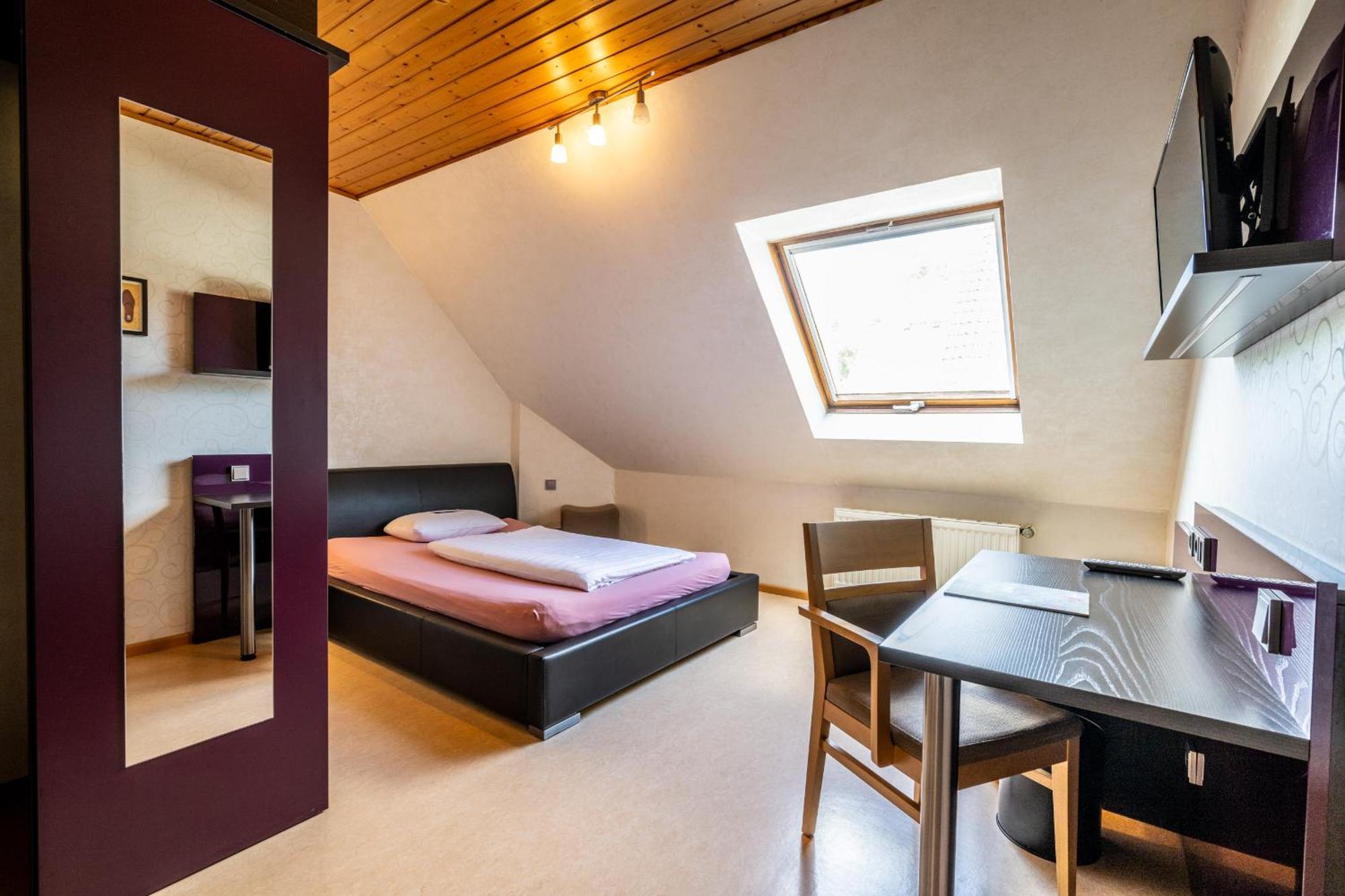 Weinhotel Restaurant Klostermuehle Ockfen エクステリア 写真